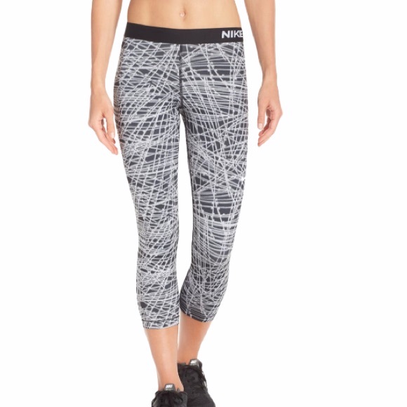 nike pro cool capris
